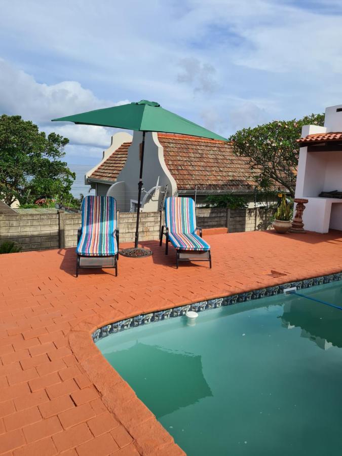 فندق بورت إدواردفي  Indaba Manor On 413 Owen Ellis Dr المظهر الخارجي الصورة