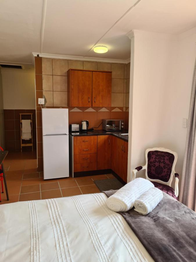 فندق بورت إدواردفي  Indaba Manor On 413 Owen Ellis Dr المظهر الخارجي الصورة